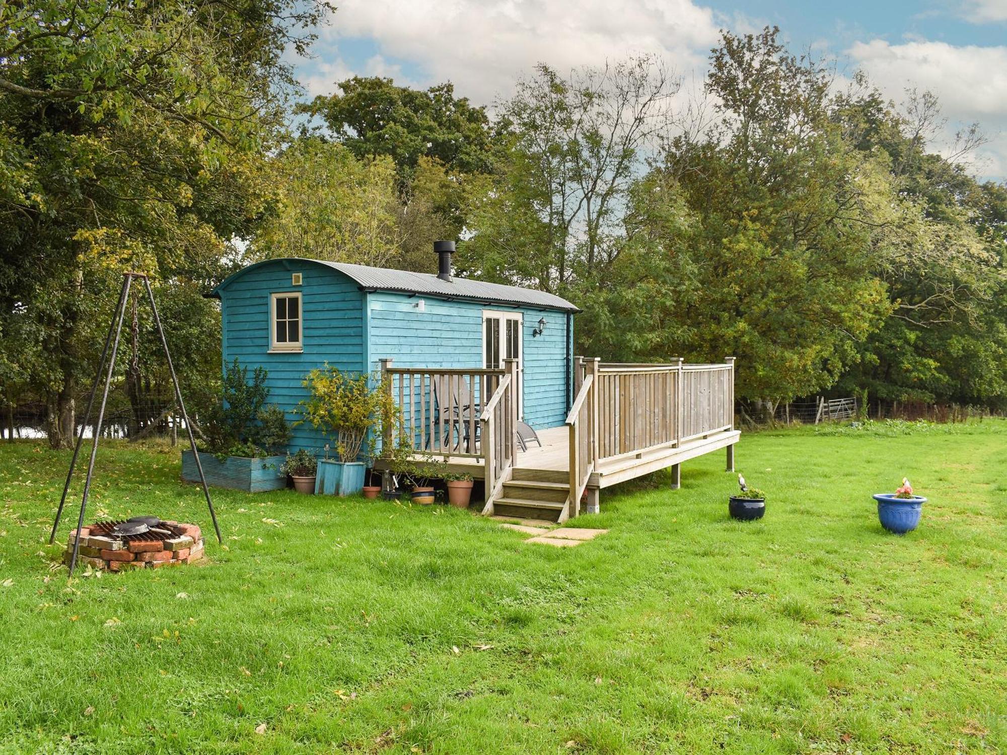 The Shepherds Hut Herstmonceux Exterior photo